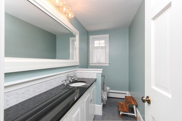 2 Thaxton Road Beverly, MA 01915 - Photo 5 of 19 Gallery Image 5
