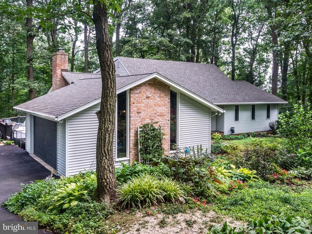 916 Forest Road Lancaster, PA 17601 - Photo 2 of 28 Gallery Image 2
