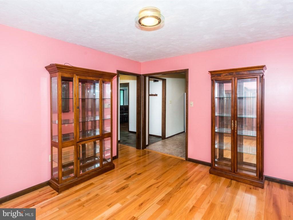 916 Forest Road Lancaster, PA 17601 - Photo 11 of 28 Gallery Image 11
