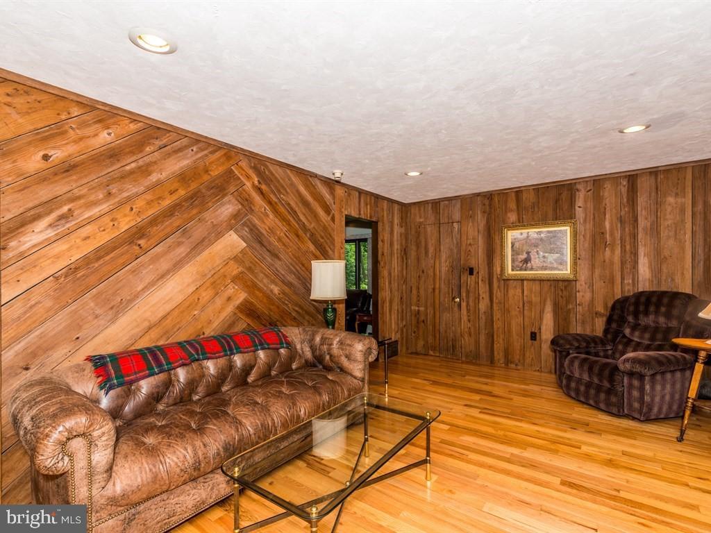916 Forest Road Lancaster, PA 17601 - Photo 13 of 28 Gallery Image 13