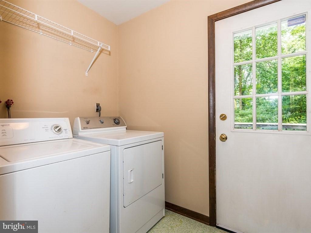 916 Forest Road Lancaster, PA 17601 - Photo 18 of 28 Gallery Image 18