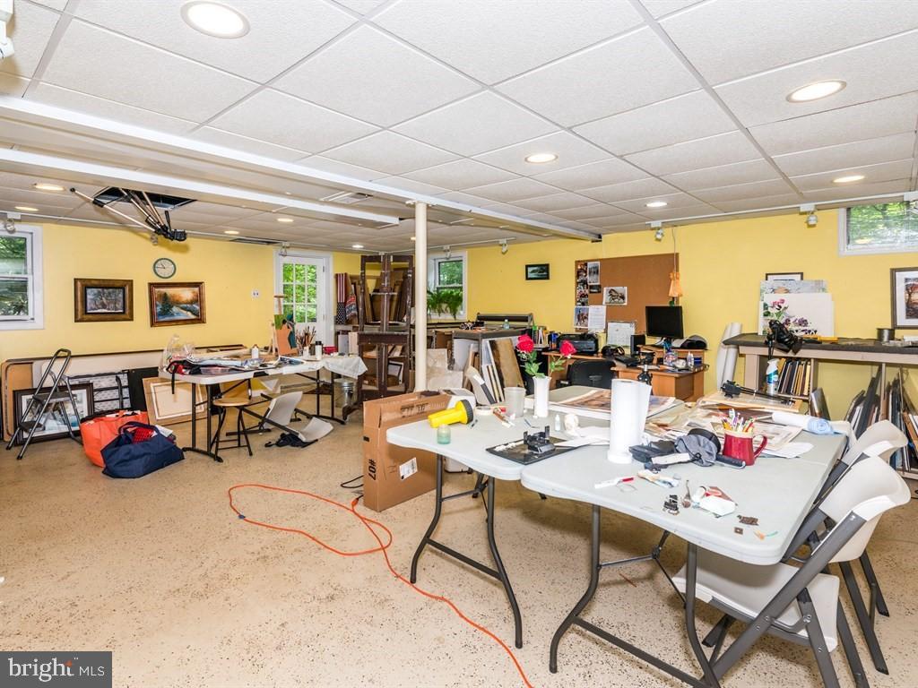 916 Forest Road Lancaster, PA 17601 - Photo 24 of 28 Gallery Image 24