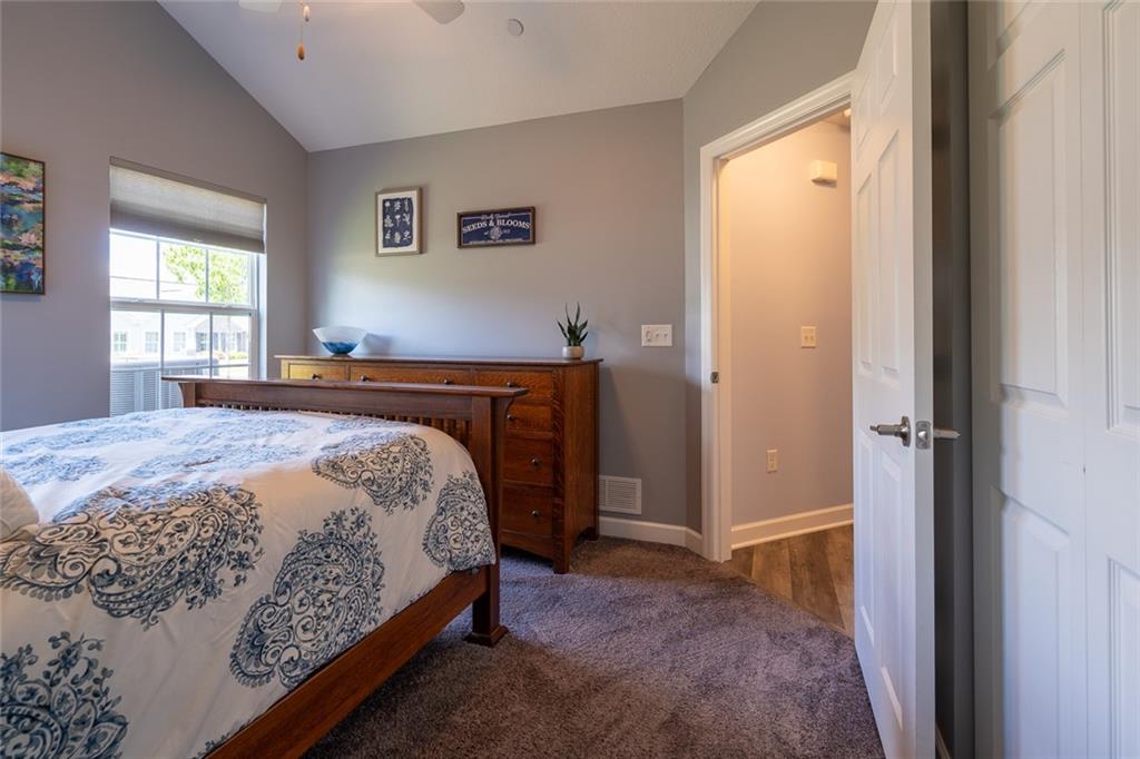 202 Spring Valley Drive Zelienople, PA 16063 - Photo 21 of 40