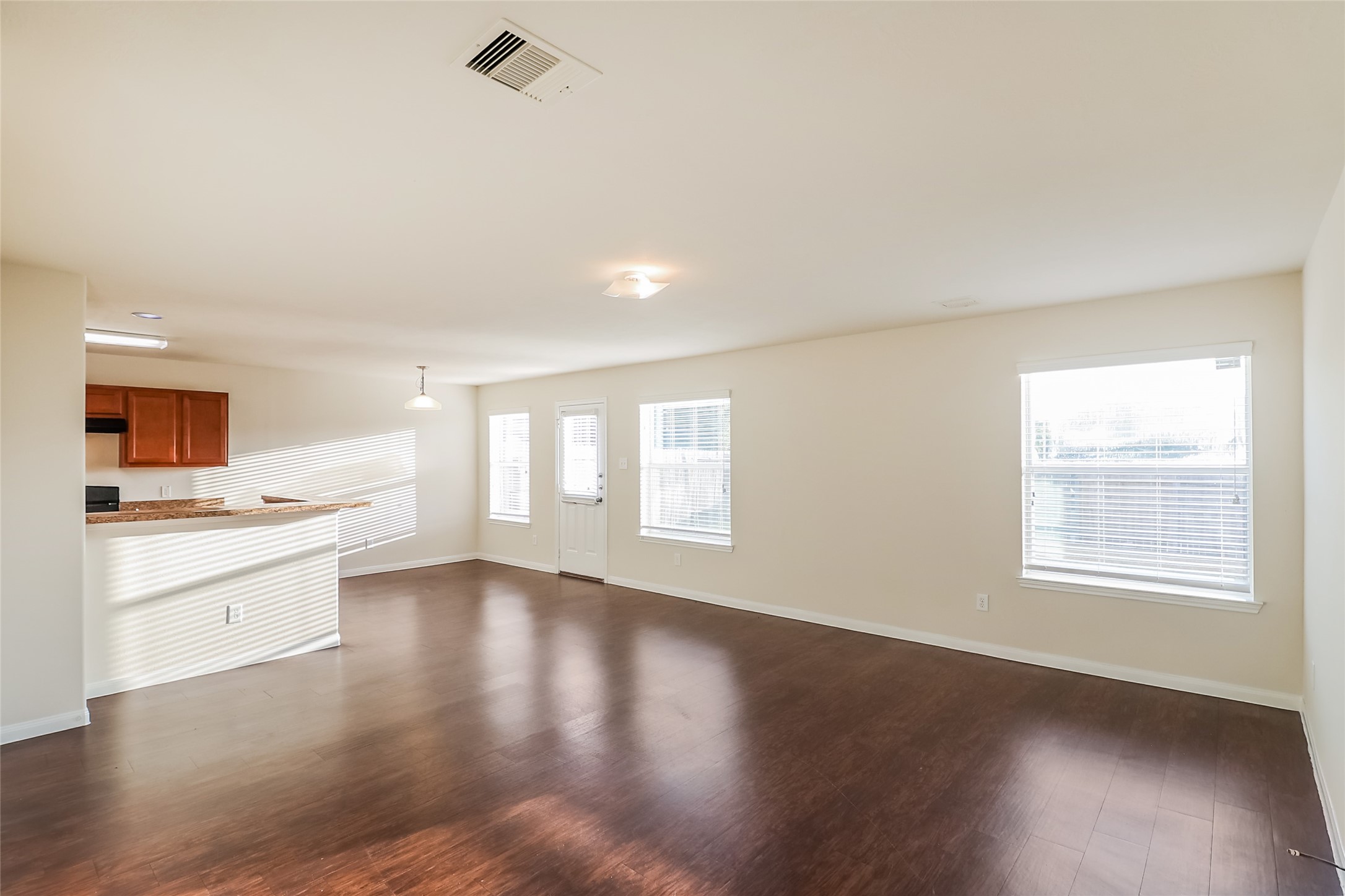 13009 Baileys Run Houston, TX 77082 - Photo 5 of 12 Photos may be representative of the floor plan and not the exact home. Finishes, layout, and features of the actual property for lease may vary.