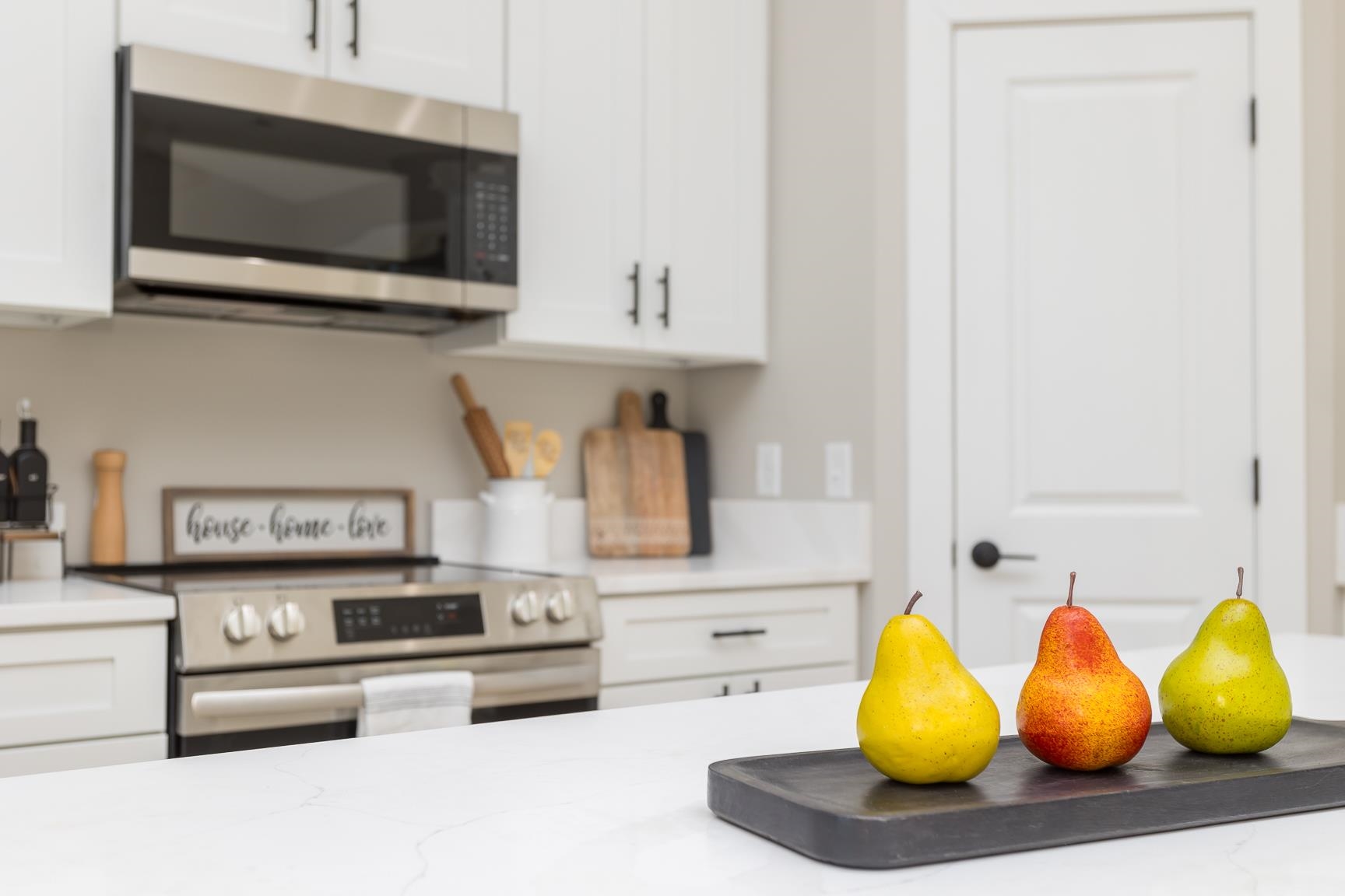 123 Willow Drive Dayton, VA 22821 - Photo 18 of 44 a living room with furniture and flat screen tv
