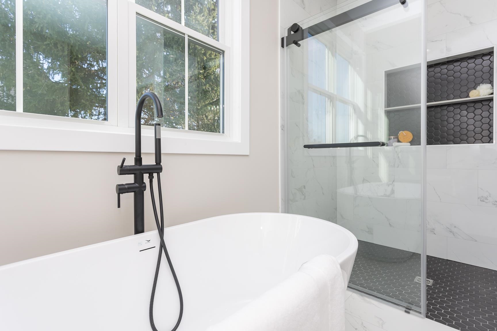 123 Willow Drive Dayton, VA 22821 - Photo 22 of 44 a bathroom with a bathtub and a shower