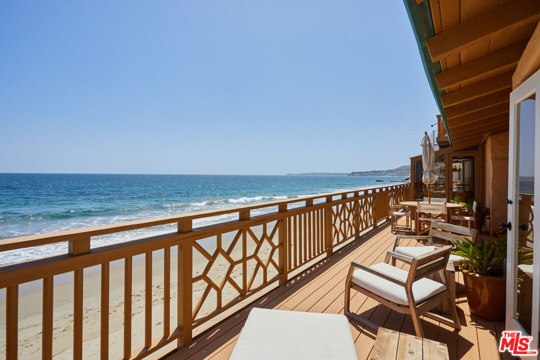 25110 Malibu Road Malibu, CA 90265 - Photo 19 of 28 a balcony with a city view