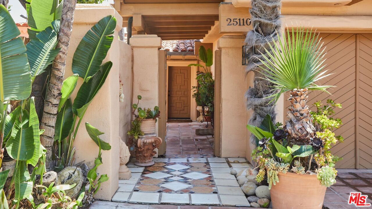 25110 Malibu Road Malibu, CA 90265 - Photo 6 of 28 a house with a outdoor space