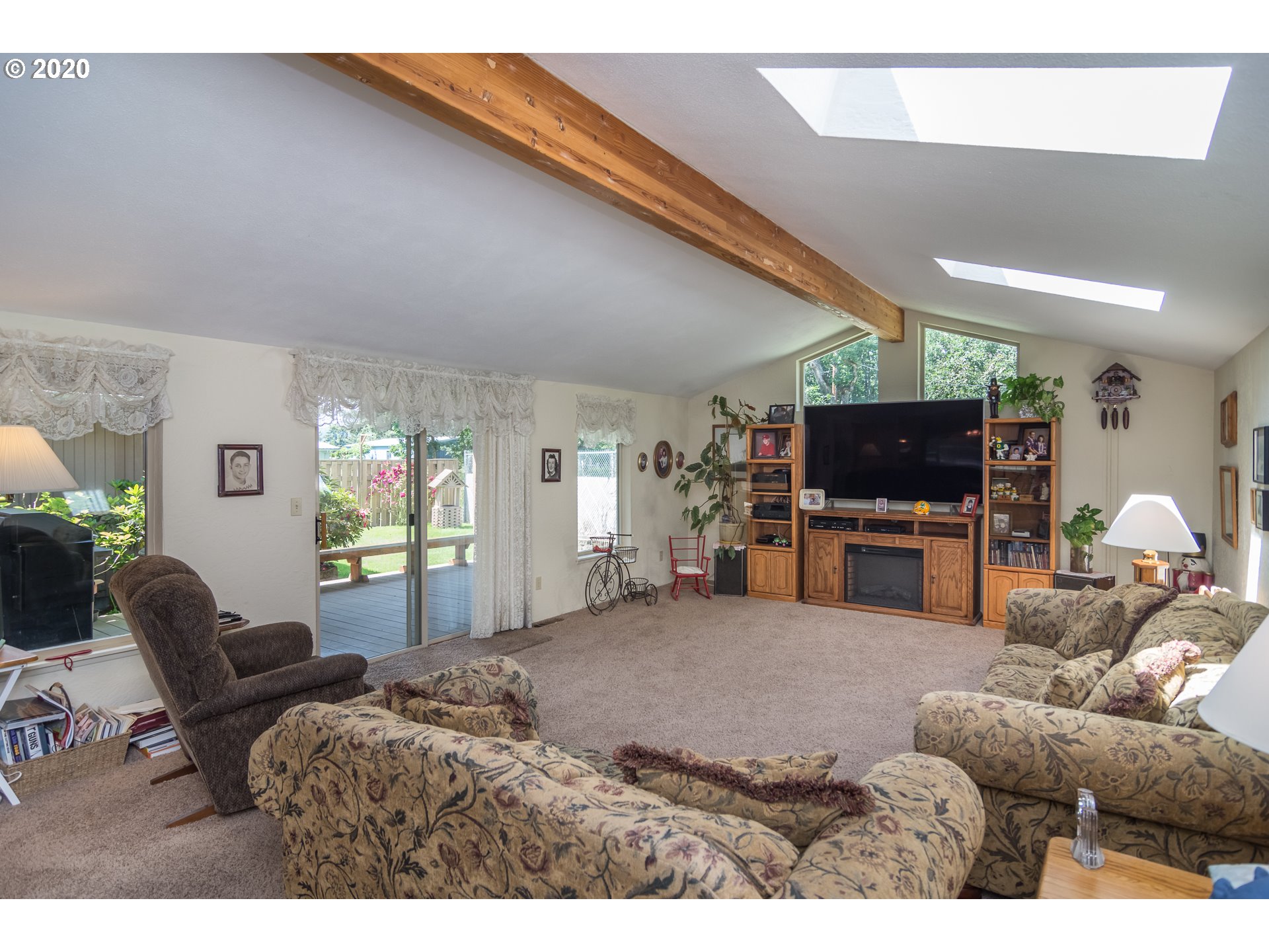 600 Page Road Winchester, OR 97495 - Photo 6 of 21 Gallery Image 6