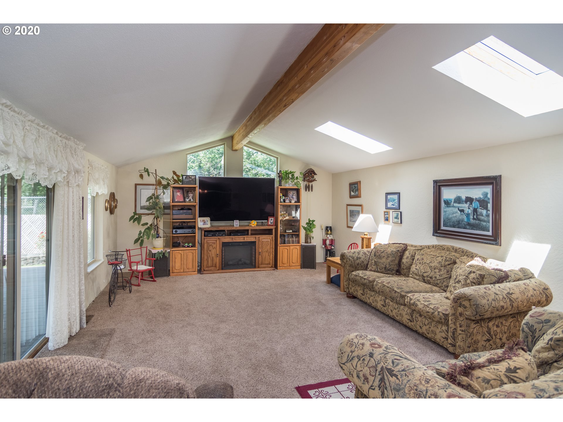 600 Page Road Winchester, OR 97495 - Photo 7 of 21 Gallery Image 7