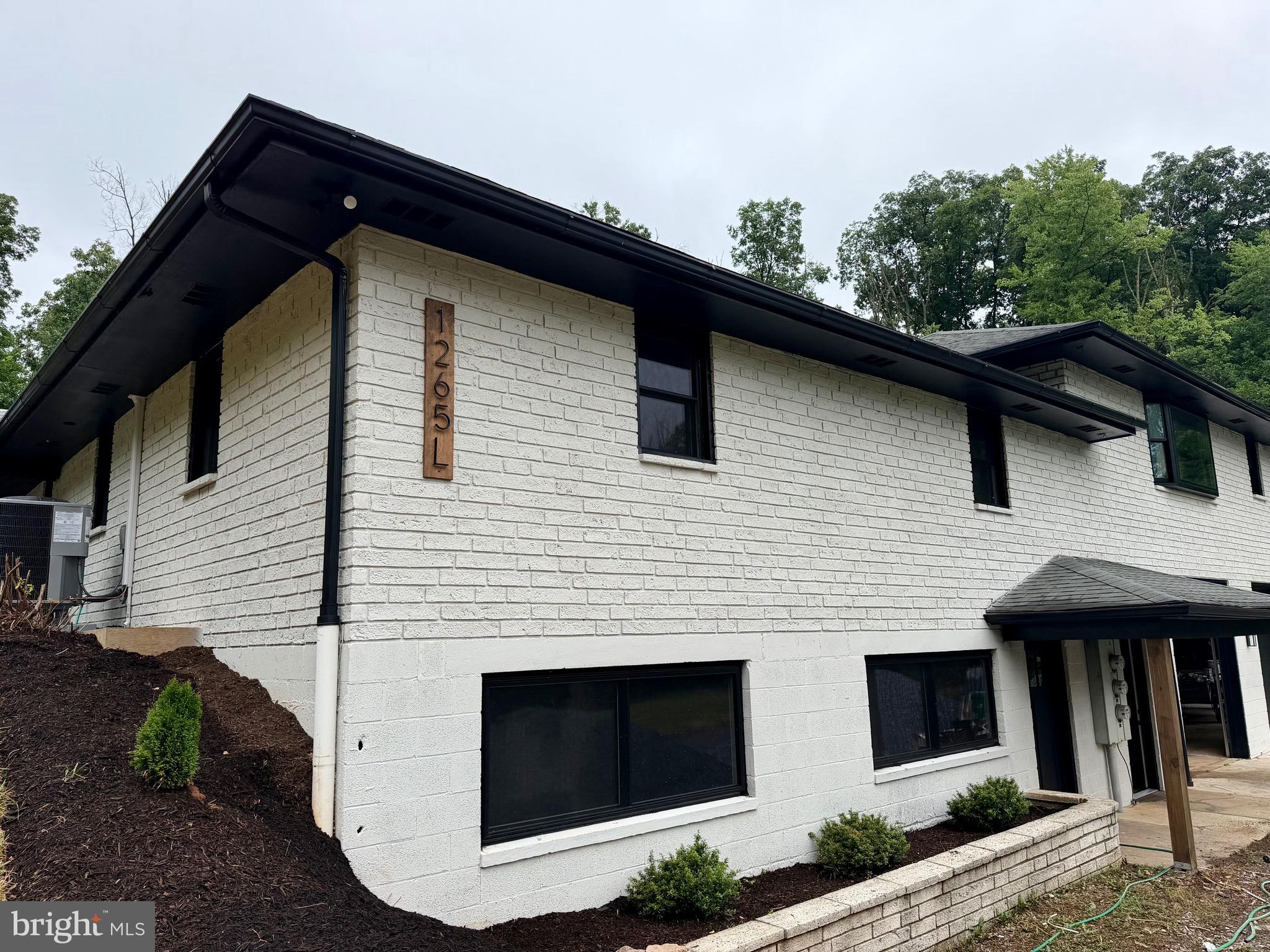 1265 L Swamp Bridge Road Denver, PA 17517 - Photo 2 of 2