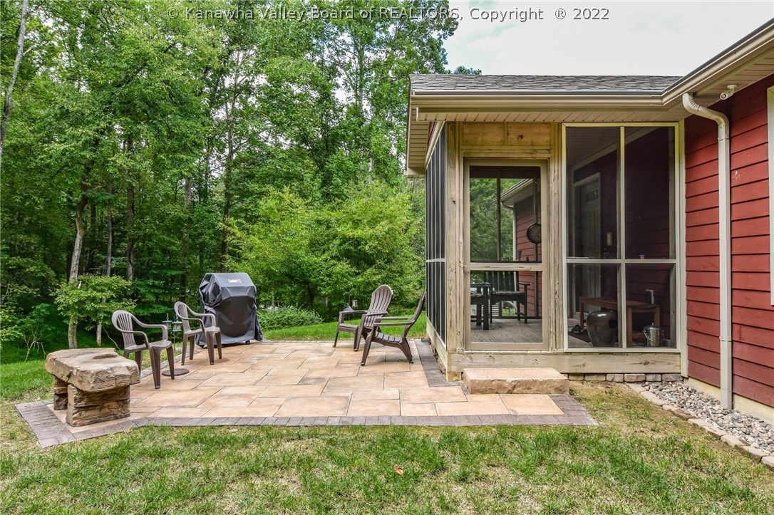 112 Rustic Highlands Road Hurricane, WV 25526 - Photo 28 of 33 Gallery Image 28