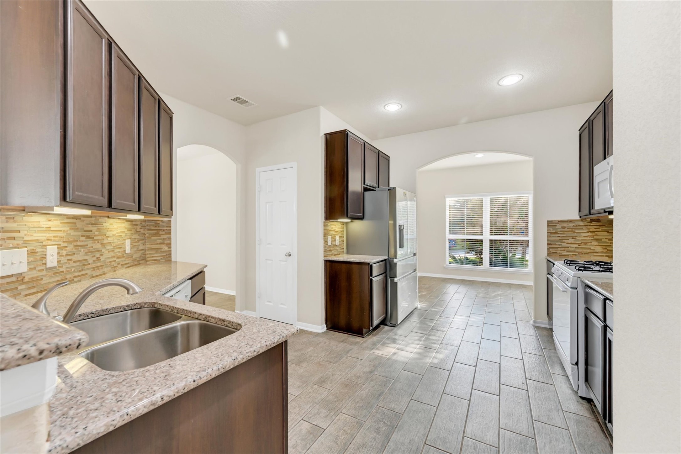 10615 Chestnut Path Way Tomball, TX 77375 - Photo 12 of 31