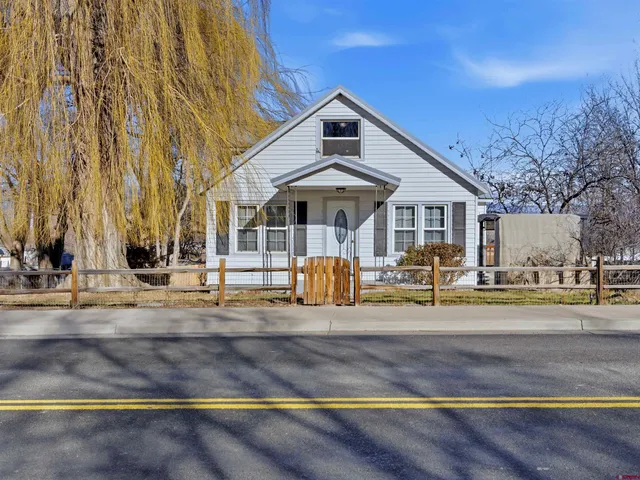 $379,000 | 1255 East 7th Street, Delta, CO 81416