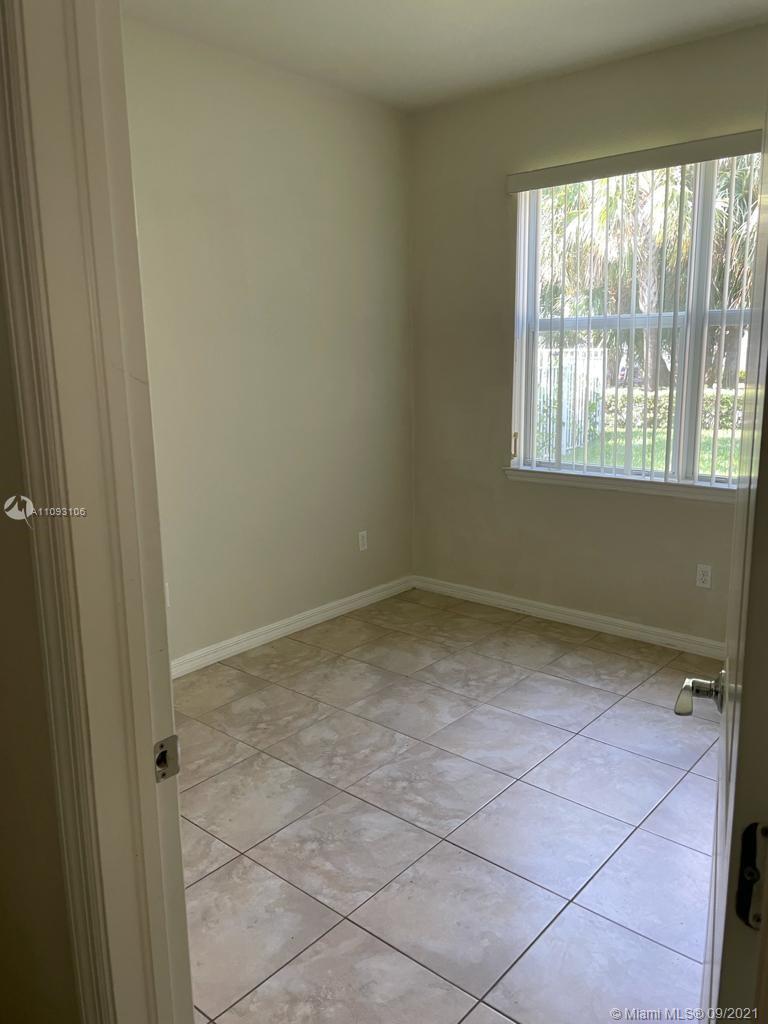 4255 Large Leaf Lane Hollywood, FL 33021 - Photo 8 of 12