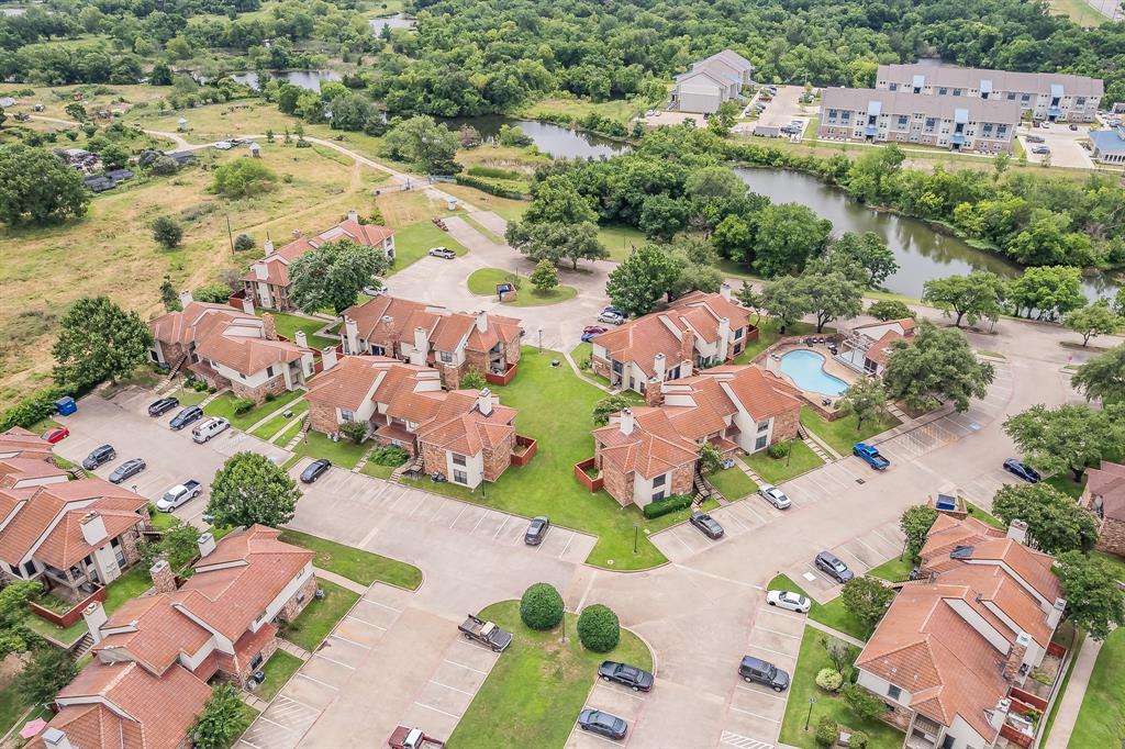 920 Turtle Cove, Unit 252 Irving, TX 75060 - Photo 29 of 34 Aerial view of a large body of water