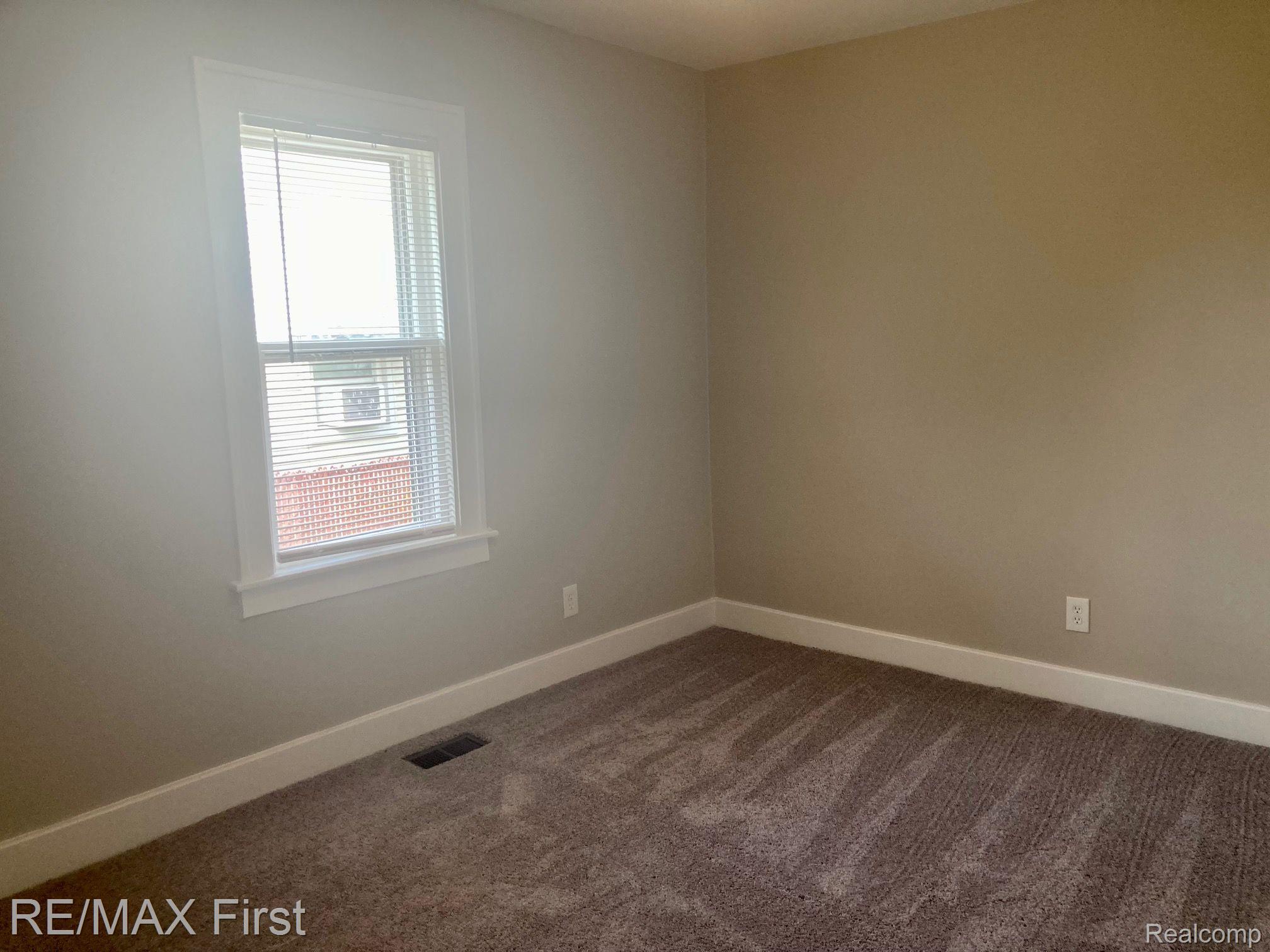 2147 Martin Road Ferndale, MI 48220 - Photo 18 of 23 Gallery Image 18