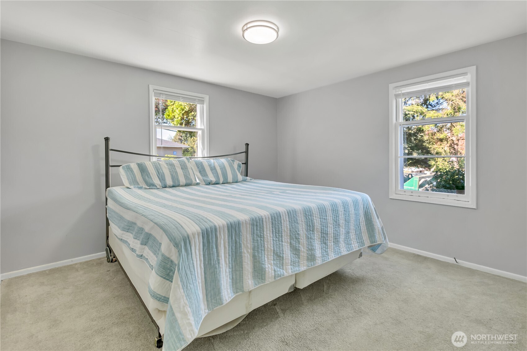 12230 68th Avenue South Seattle, WA 98178 - Photo 11 of 20