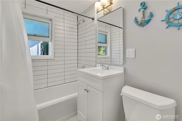 $599,988 | 12230 68th Avenue South, Seattle, WA 98178