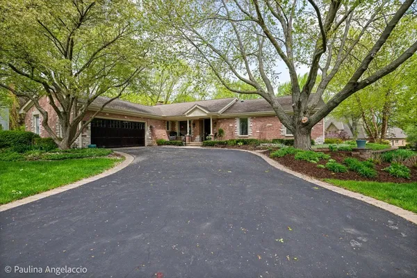 $725,000 | 570 Hillside Court, Barrington, IL 60010