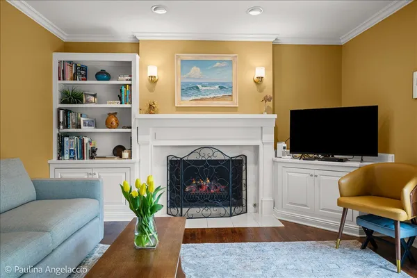 $725,000 | 570 Hillside Court, Barrington, IL 60010
