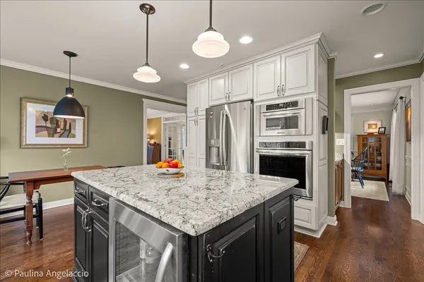 $725,000 | 570 Hillside Court, Barrington, IL 60010