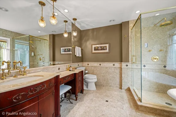 $725,000 | 570 Hillside Court, Barrington, IL 60010