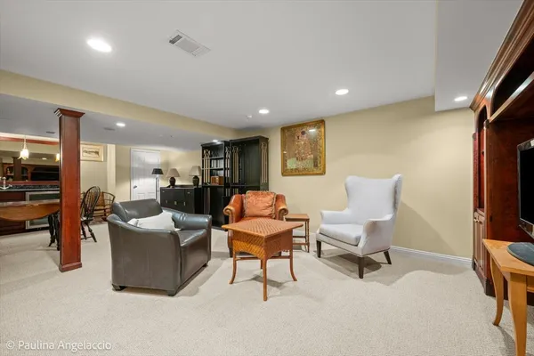 $725,000 | 570 Hillside Court, Barrington, IL 60010