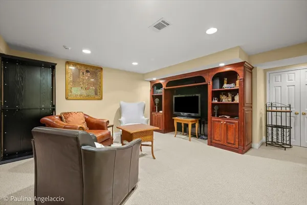 $725,000 | 570 Hillside Court, Barrington, IL 60010