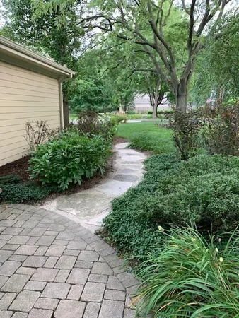 $725,000 | 570 Hillside Court, Barrington, IL 60010