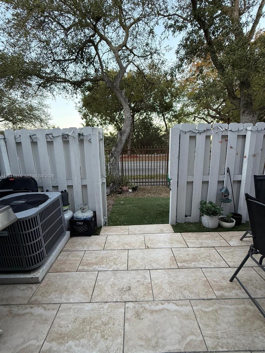 13867 Southwest 62nd Terrace Miami, FL 33183 - Photo 17 of 48