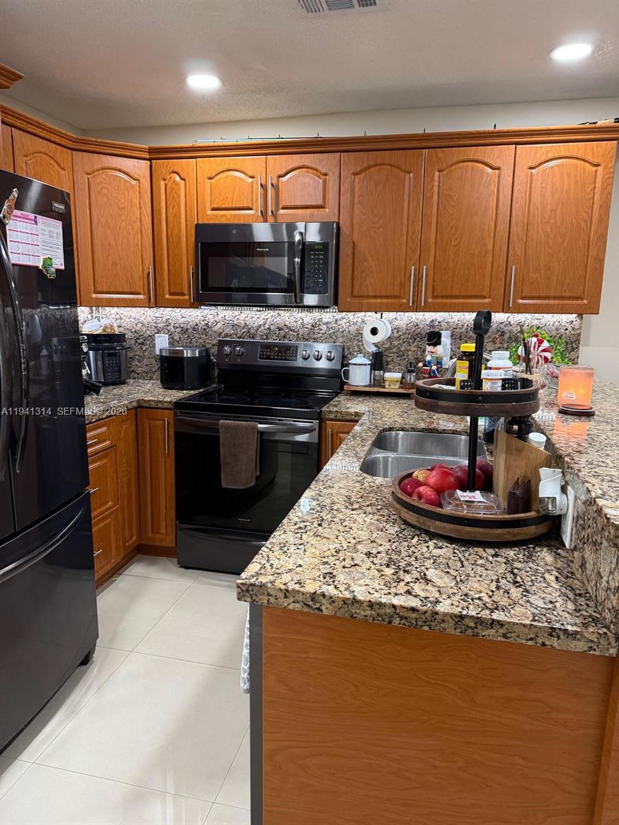 13867 Southwest 62nd Terrace Miami, FL 33183 - Photo 4 of 48