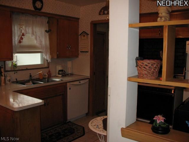 7215 Maplewood Road Parma, OH 44130 - Photo 7 of 14