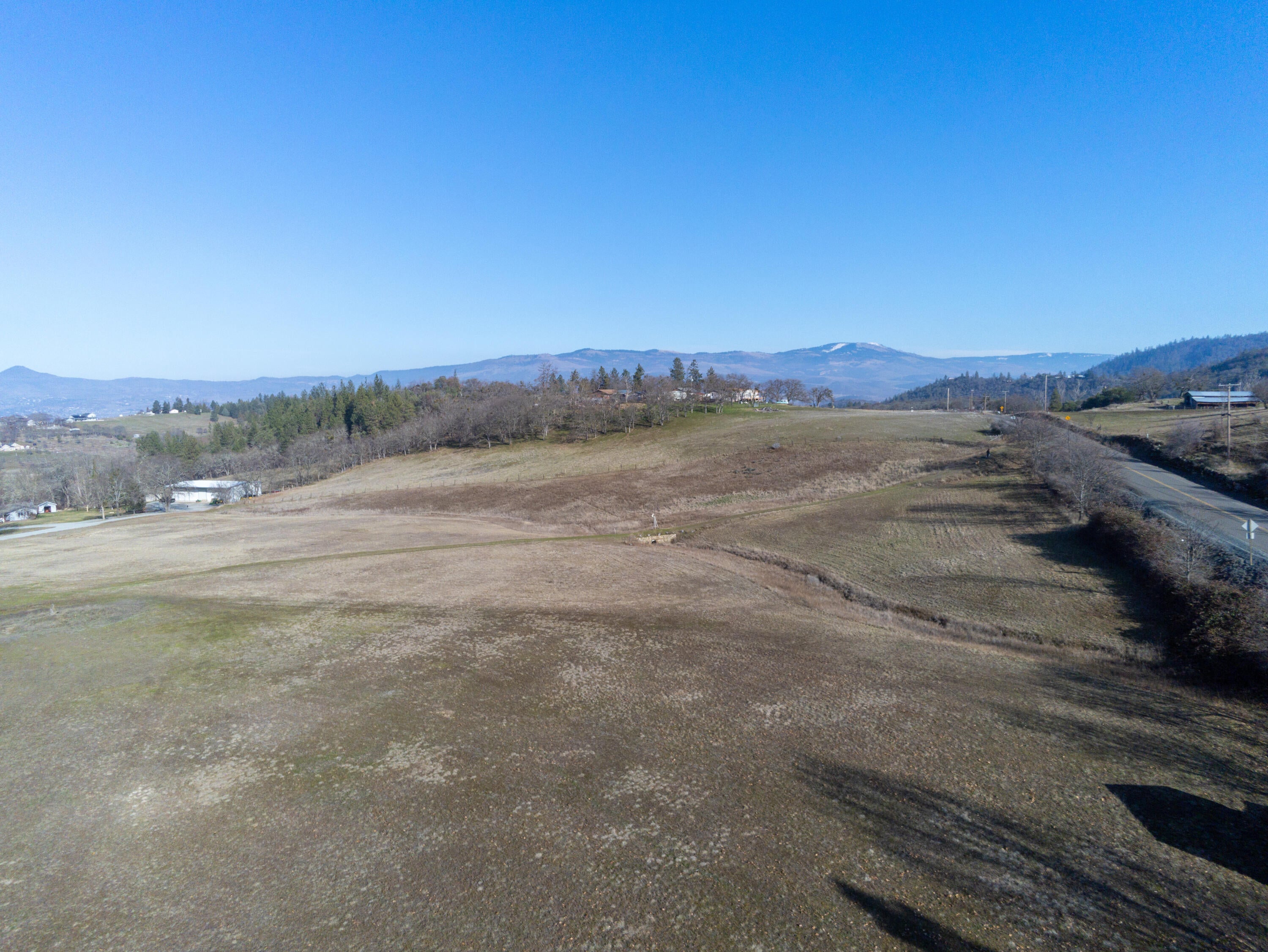 6469 Dark Hollow Road Medford, OR 97501 - Photo 6 of 7 4