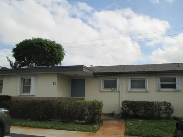 $1,525 | 2951 Ashley Drive West, West Palm Beach, FL 33415