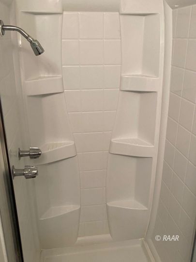 5225 Agave Avenue Ridgecrest, CA 93555 - Photo 7 of 14 a bathroom with a shower
