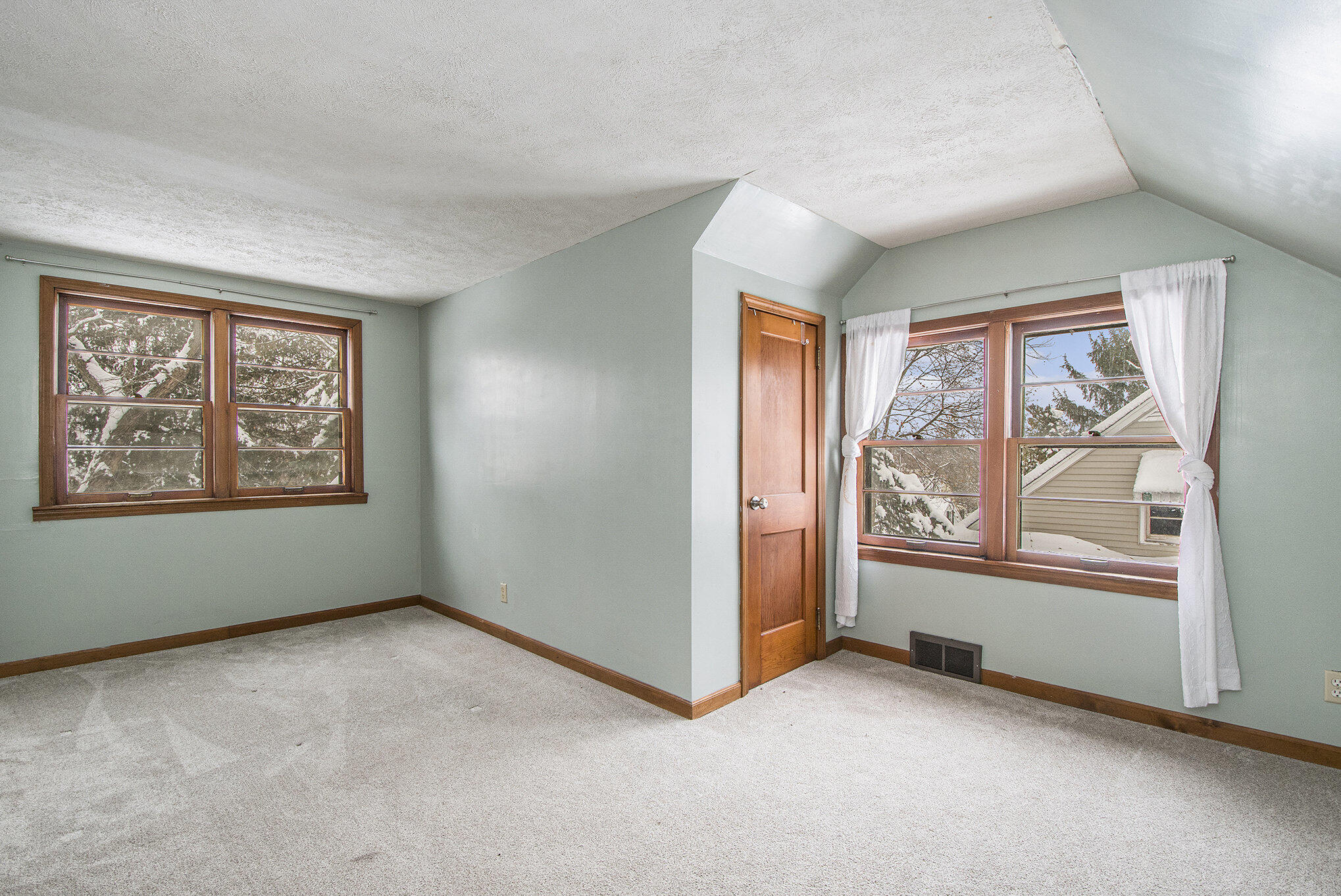 315 Hall Street Belding, MI 48809 - Photo 19 of 30 Upstairs 3rd Bedroom