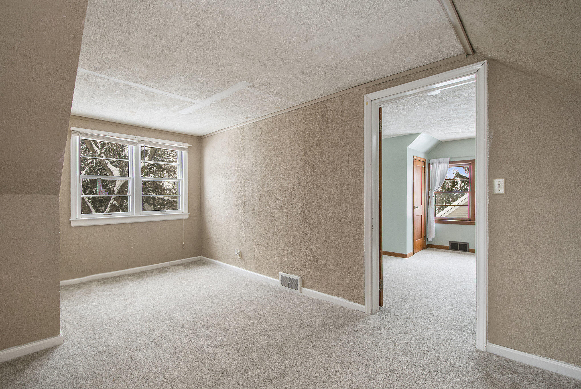 315 Hall Street Belding, MI 48809 - Photo 21 of 30 Upstairs- Flex Space