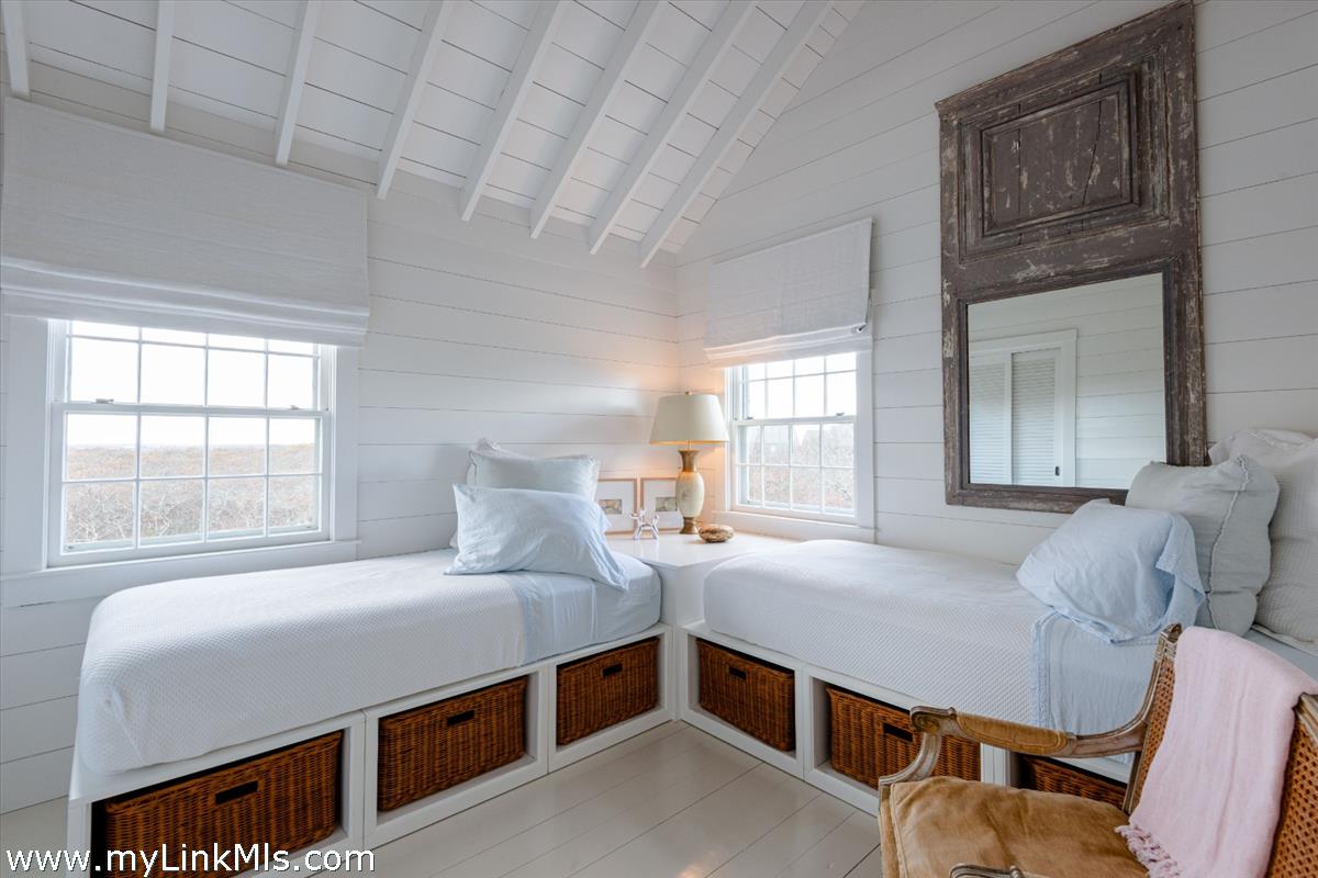 104 Baxter Road Nantucket, MA 02554 - Photo 51 of 61 Twin guest bedroom