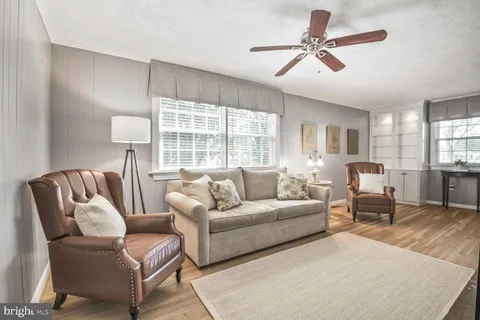 $675,000 | 17601 Prince Edward Drive, Olney, MD 20832