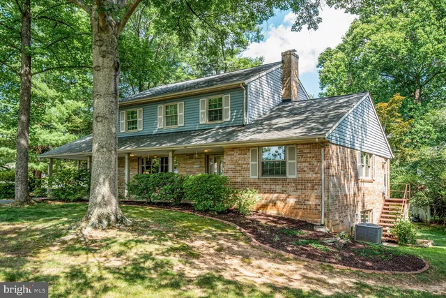 $675,000 | 17601 Prince Edward Drive, Olney, MD 20832