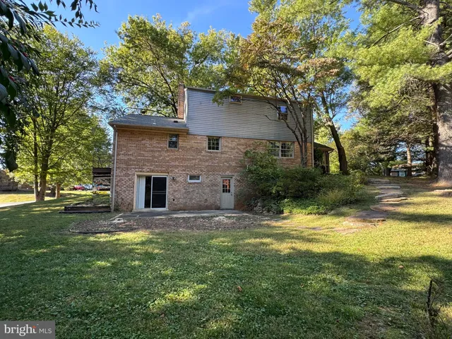 $675,000 | 17601 Prince Edward Drive, Olney, MD 20832