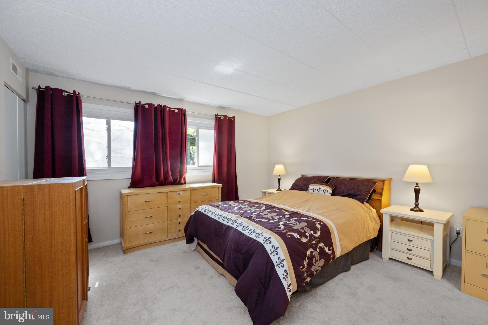5653 Harpers Farm Road, Unit B Columbia, MD 21044 - Photo 24 of 29 Main bedroom