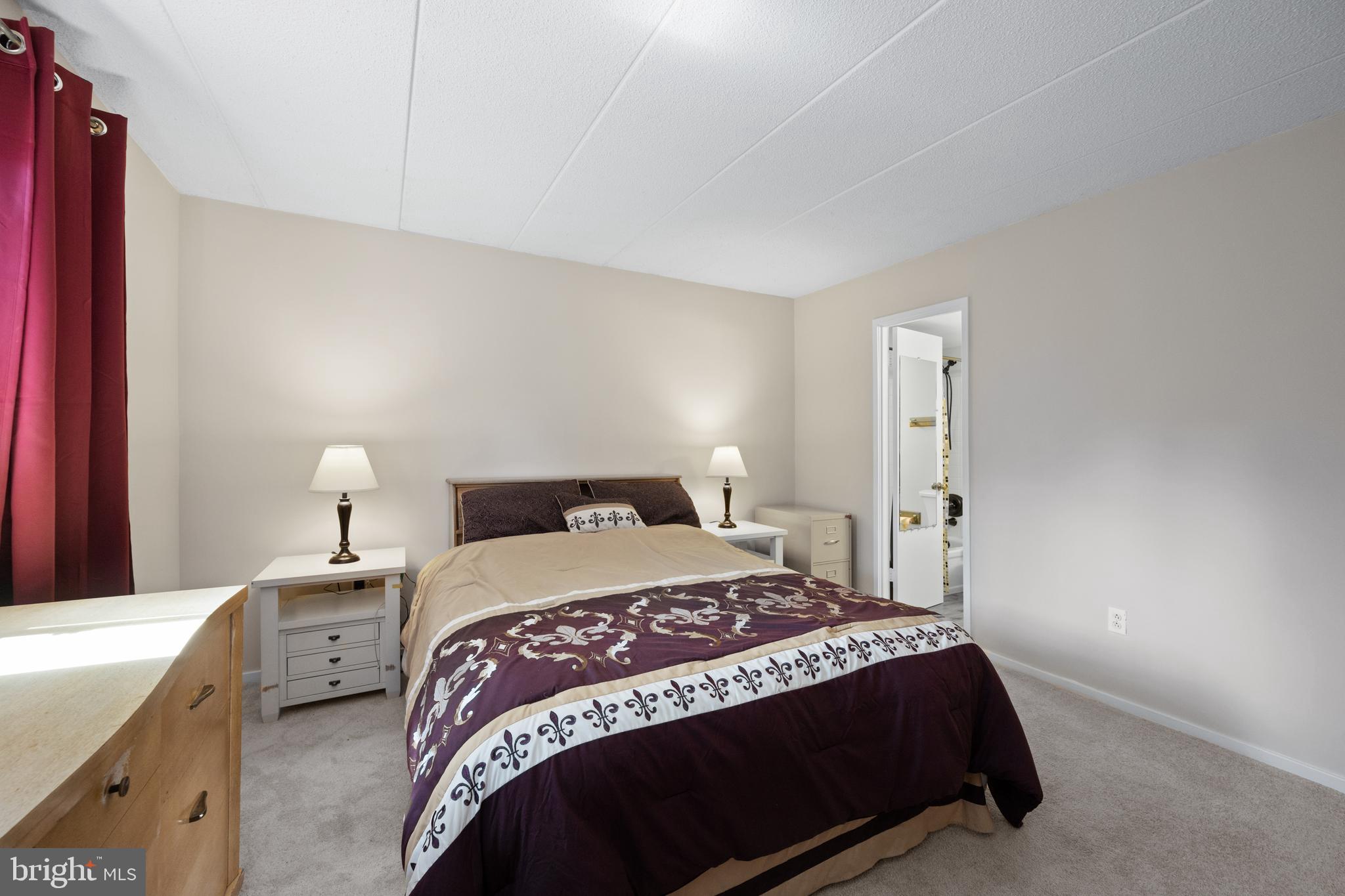 5653 Harpers Farm Road, Unit B Columbia, MD 21044 - Photo 26 of 29 Main bedroom