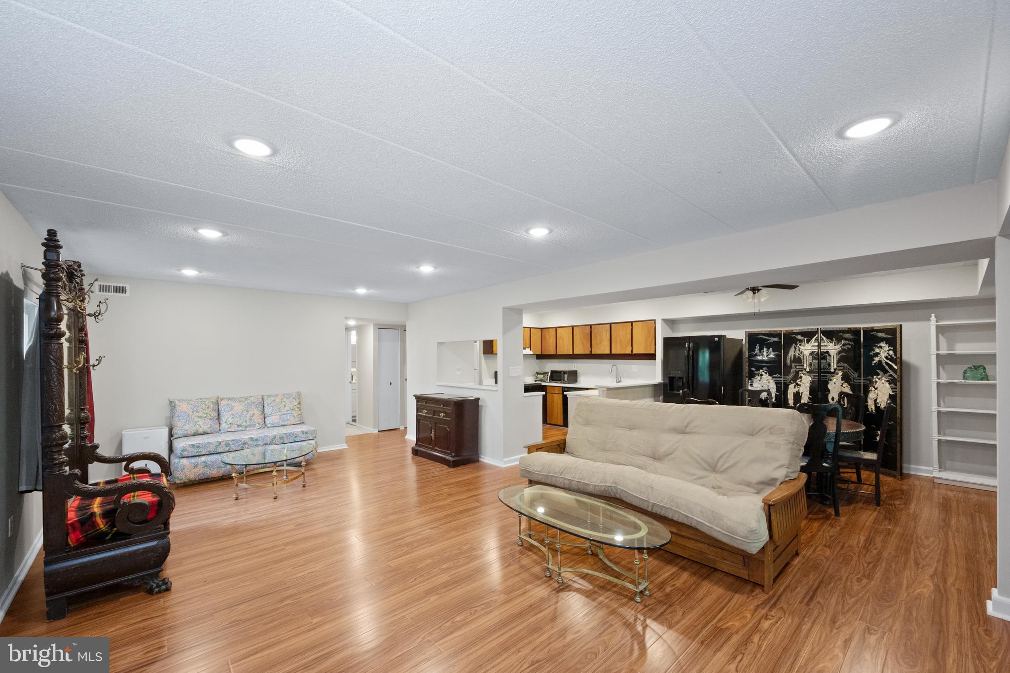 5653 Harpers Farm Road, Unit B Columbia, MD 21044 - Photo 7 of 29 Living room