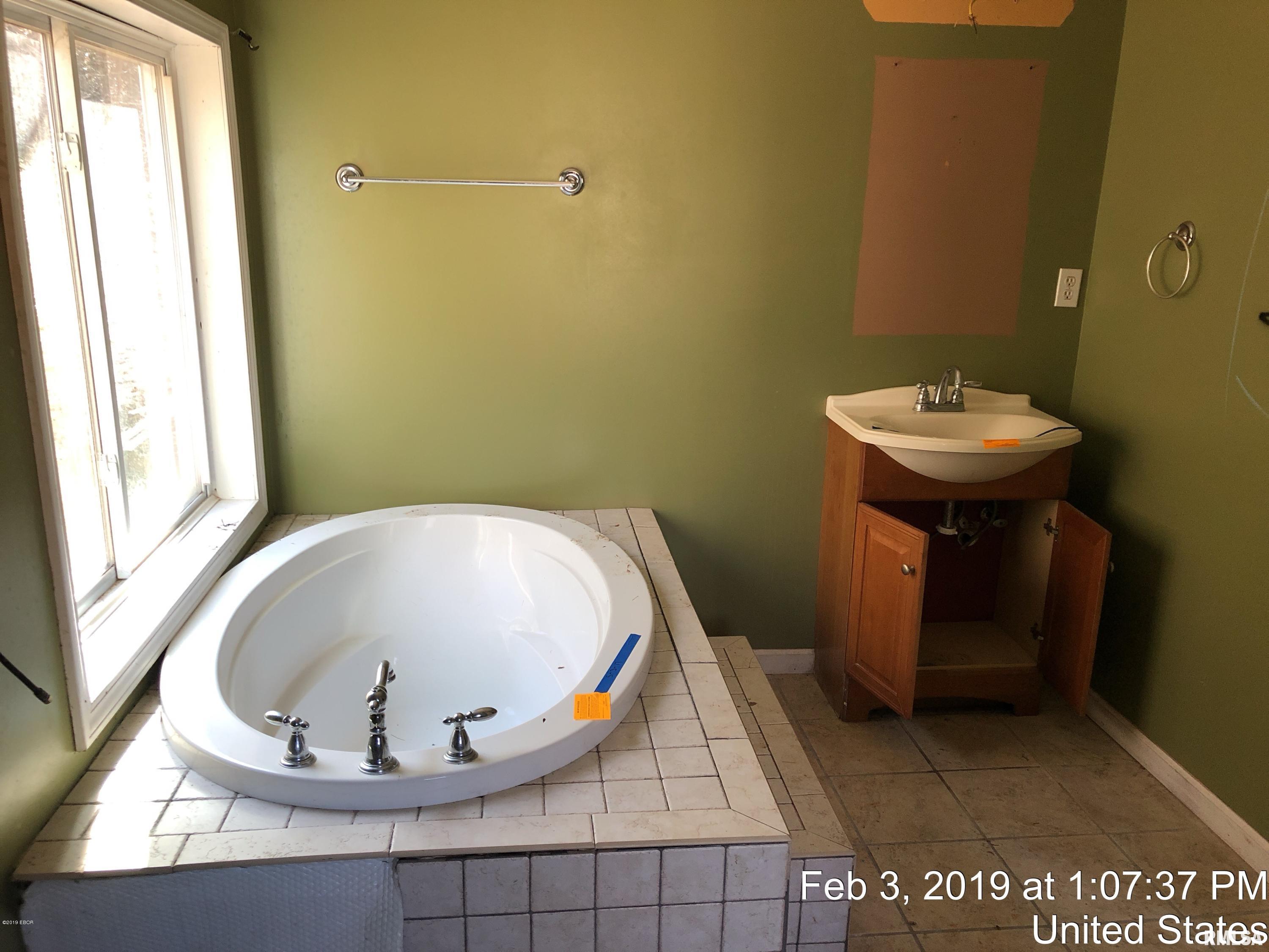 1405 Kratzinger Hollow Road Cobden, IL 62920 - Photo 14 of 42 Gallery Image 14