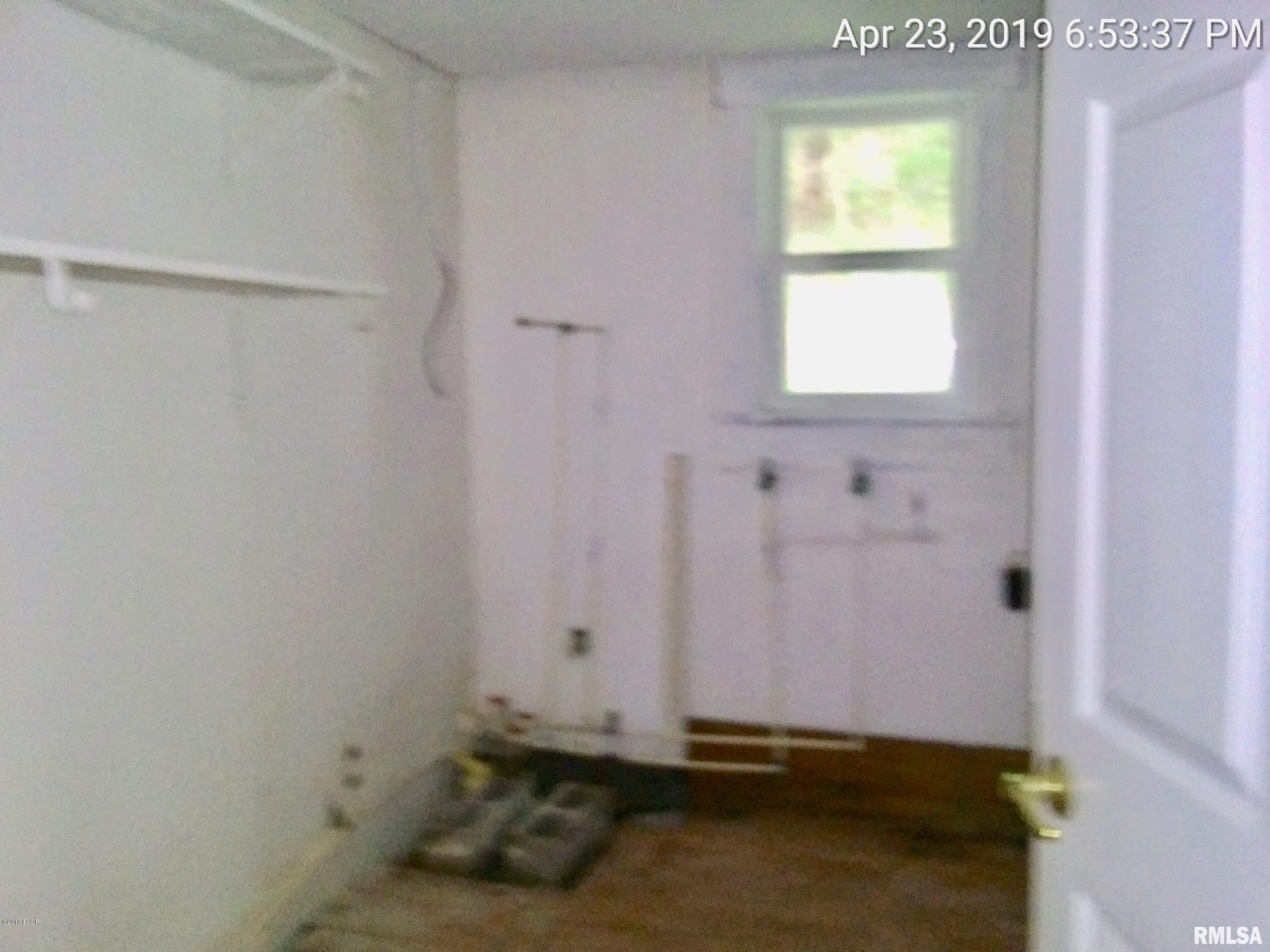 1405 Kratzinger Hollow Road Cobden, IL 62920 - Photo 34 of 42 Gallery Image 34