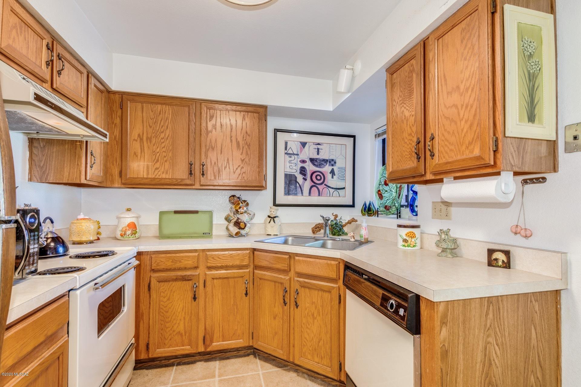 2172 North Pantano Road, Unit 122 Tucson, AZ 85715 - Photo 9 of 22 Gallery Image 9