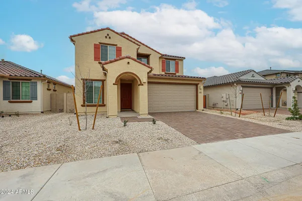 $2,300 | 9037 West Luke Avenue, Glendale, AZ 85305