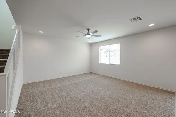 $2,300 | 9037 West Luke Avenue, Glendale, AZ 85305